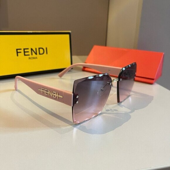 FENDI FF Logo Oversize Sunglasses - Picture 1 of 9